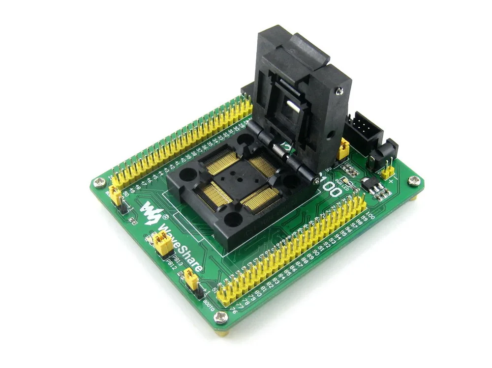 IC тестовый и сгоревший сокет с простой платой специально для микроконтроллера