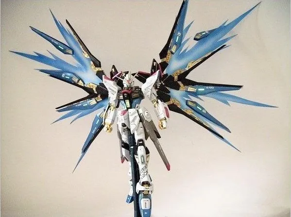 

EQFU-3X SUPER DRAGOON SYSTEM Wing For 1/100 MG ZGMF-X20A Strike Freedom *