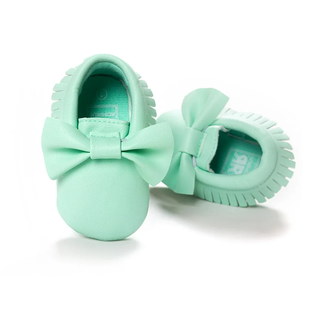 Мокасины из мягкой искусственной кожи с кисточками для девочек бантом