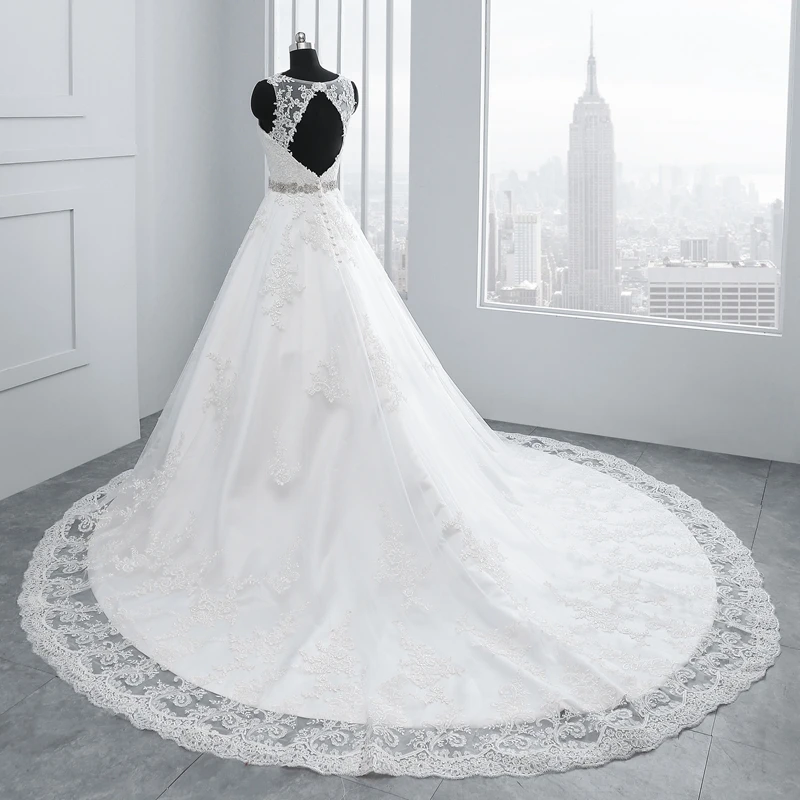 Женское свадебное платье со шлейфом кружевное с открытой спиной и аппликацией 2021