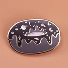 Эмалированная брошь в виде пончика из темных материалов, таинственной Вселенной, галактики, брызги, десерт, значок с космосом, астрономические украшения, новинка, подарок