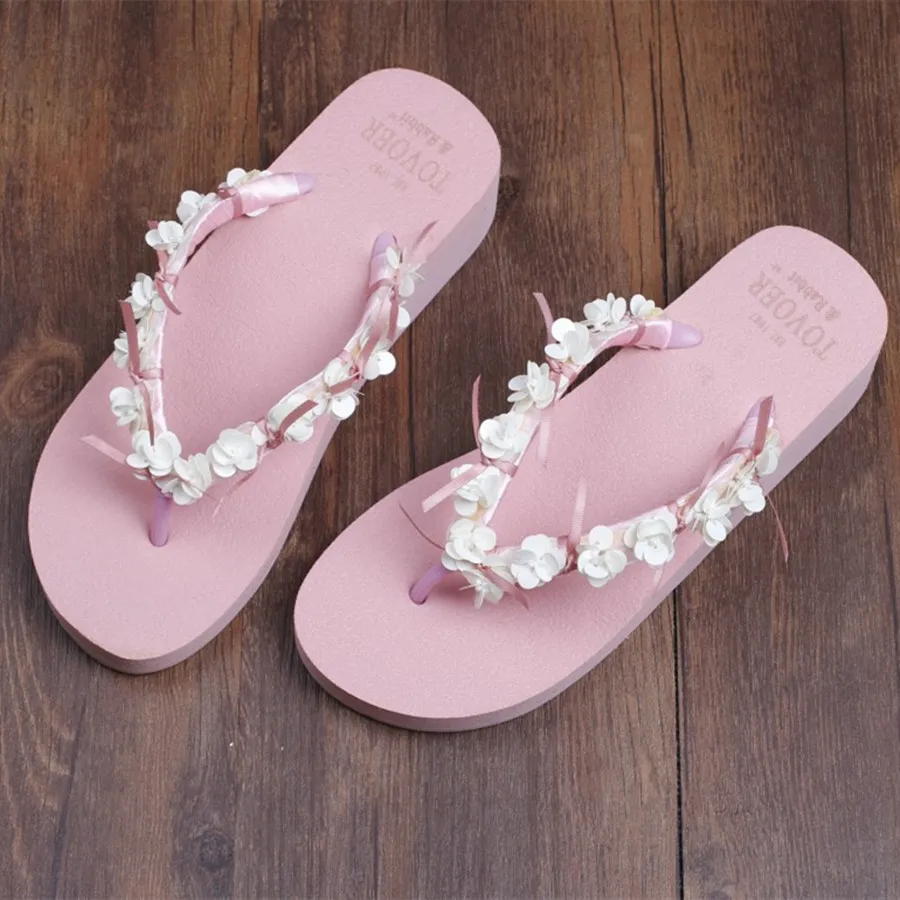 Женские вьетнамки на танкетке 2 цвета Повседневная летняя обувь Новое