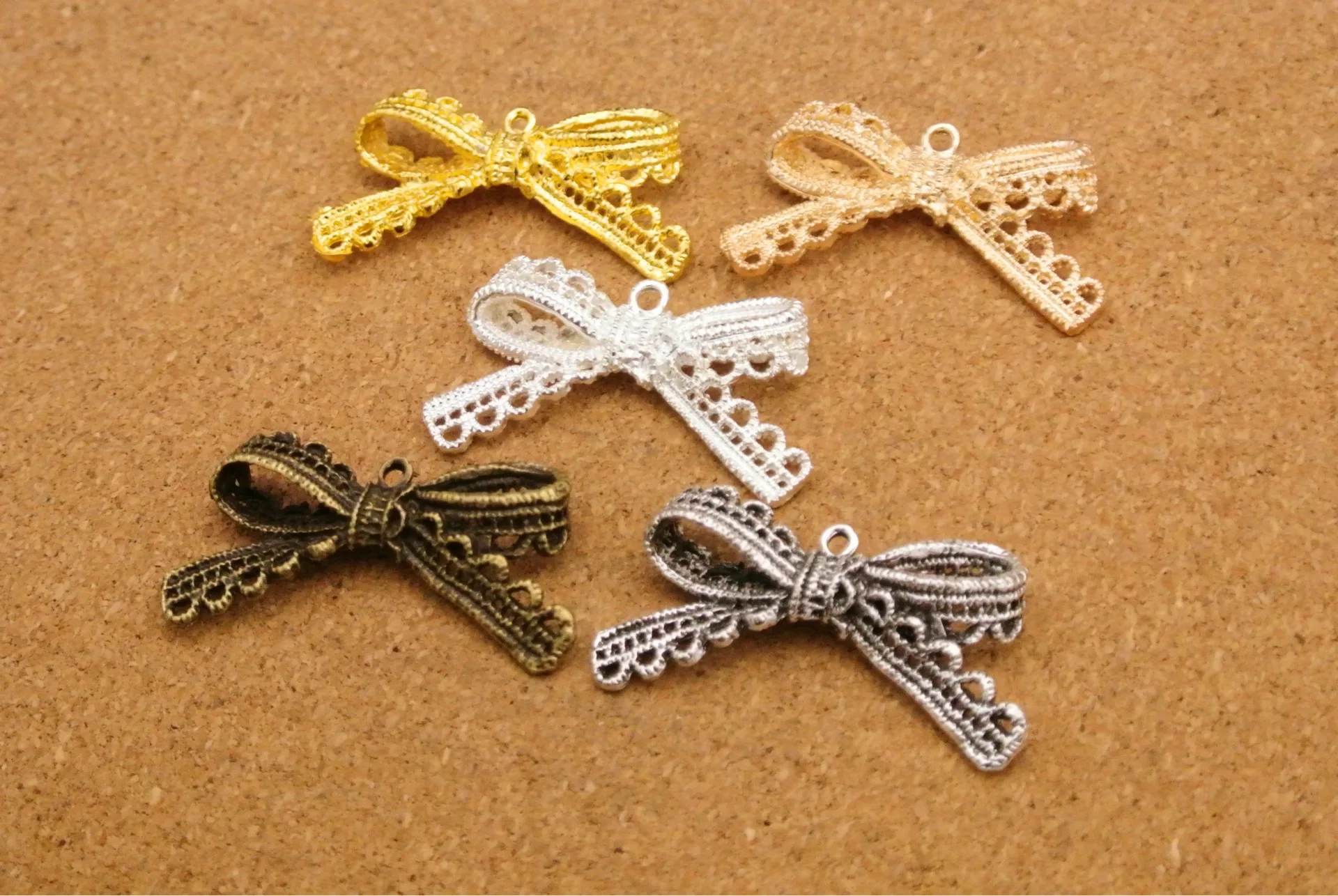 

10pcs DIY retro alloy Lace effect bow charm 43*23MM bow tie pendant 6.4g Antique silver Handmade Jewelry Making accessories