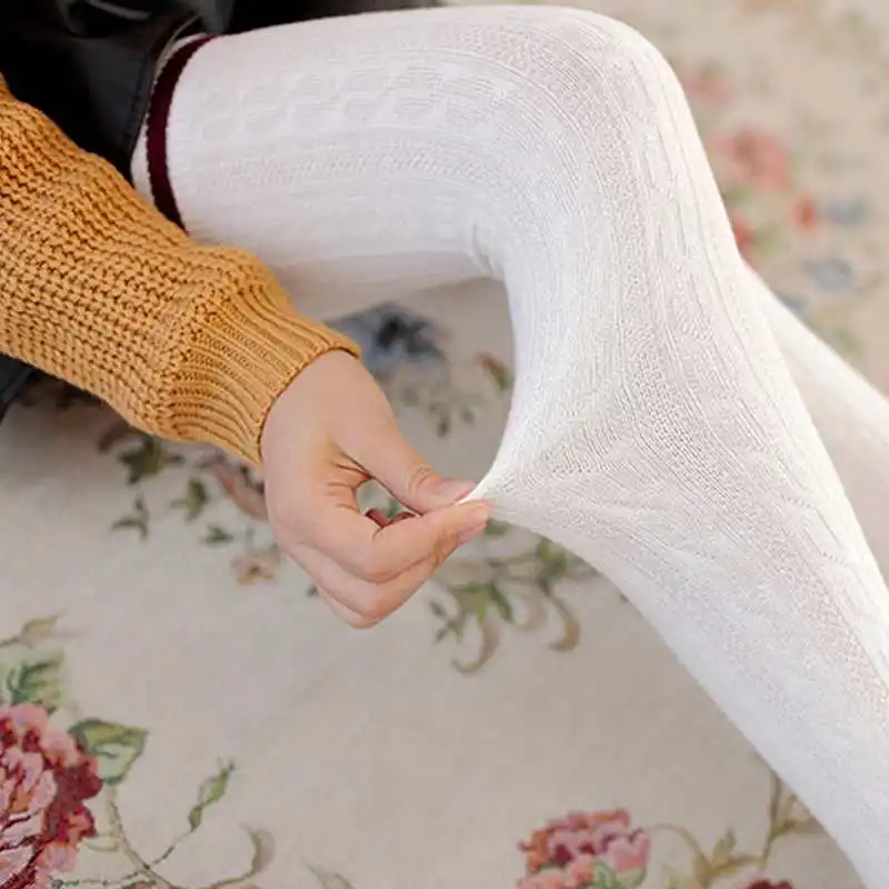 2018 молодая девушка школьный стиль тремя полосками вязаный носок тонкий Красота