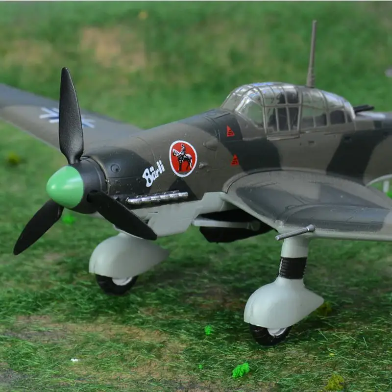 Предварительно построенный 1:72 scale Ju 87 Stuka dive bomber World War II 87D aircraft hobby Коллекционная