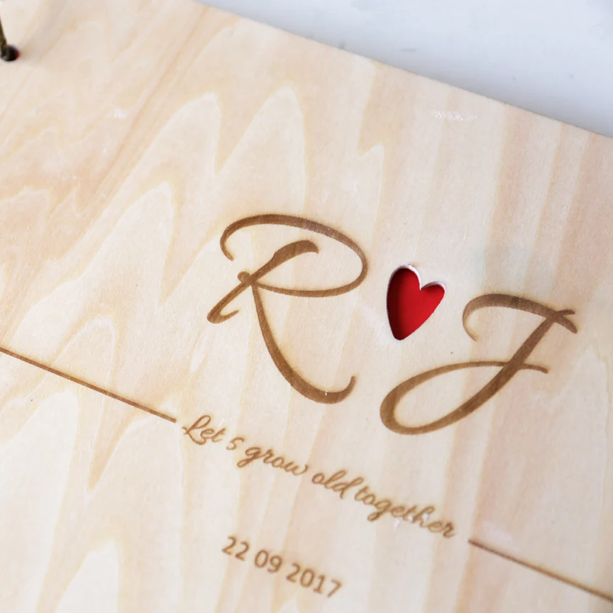 Гостевая книга в форме сердца Свадебная с вашими инициалами искусственная