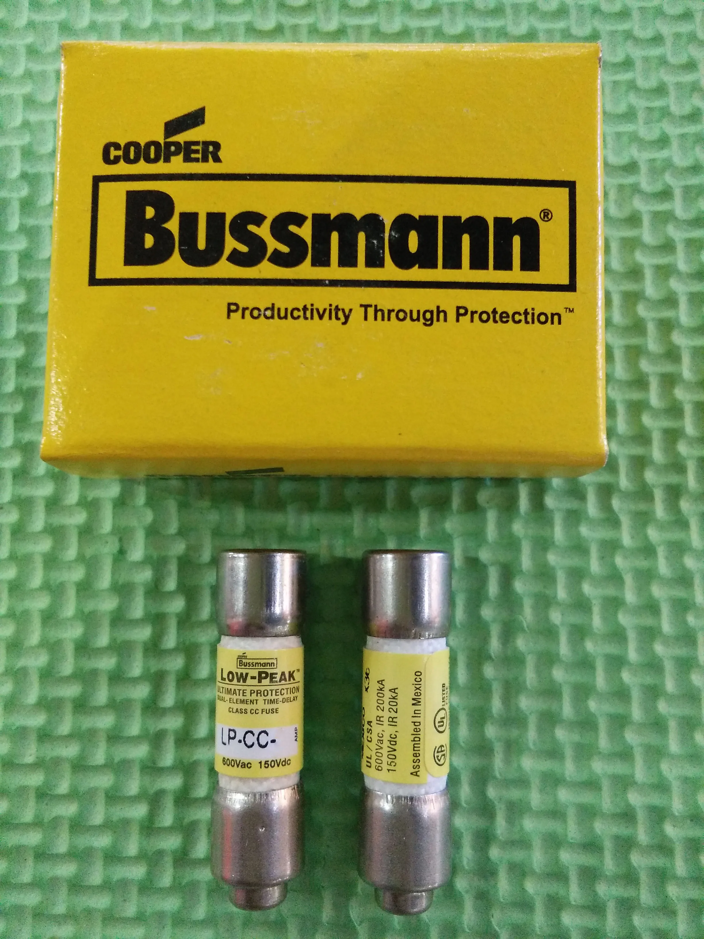 

LP-CC-7 Original Genuine Low-Peak Class CC Delayed Fuse/Fuse 7A600V