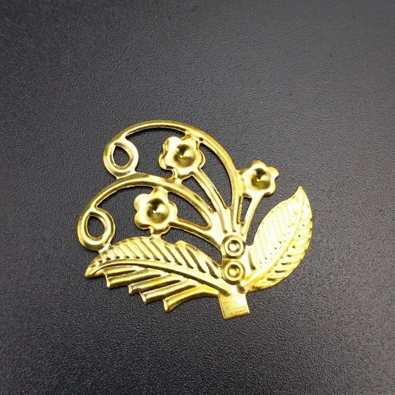 gold 28x30mm 20pcs Филигранный металлический цветок ветка ломтик Подвески установка ювелирных изделий DIY компоненты ремесла украшения упаковочная коробка аксессуары для косплея - Цвет: gold 28x30mm 20pcs