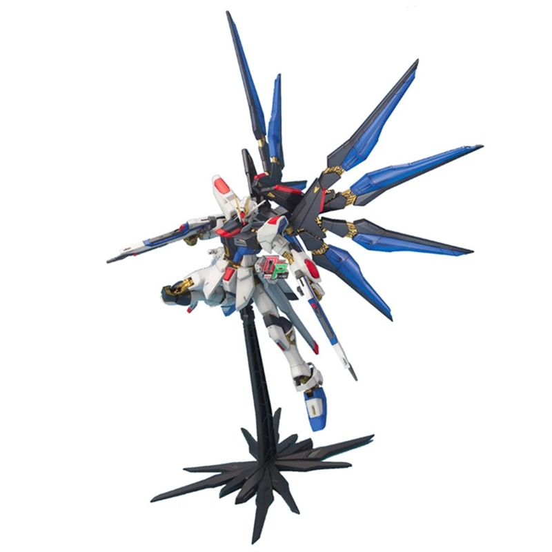 Bandai Gandam модель MG 1/100 Страйк Фридом Гандам группа устойчивый ПВХ собранная модель игрушки куклы