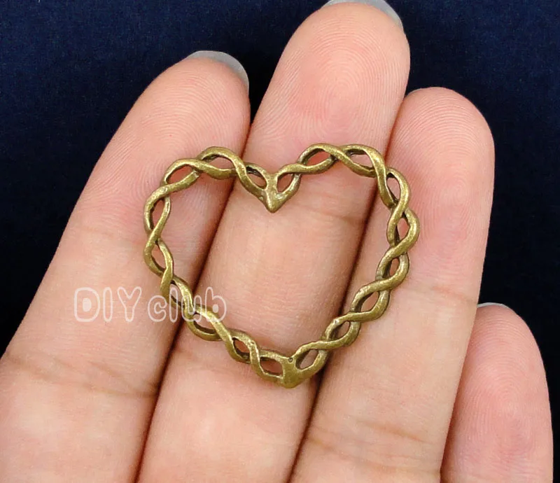 

40pcs-Antique бронзовое сердце разъем Шарм 33x26mm