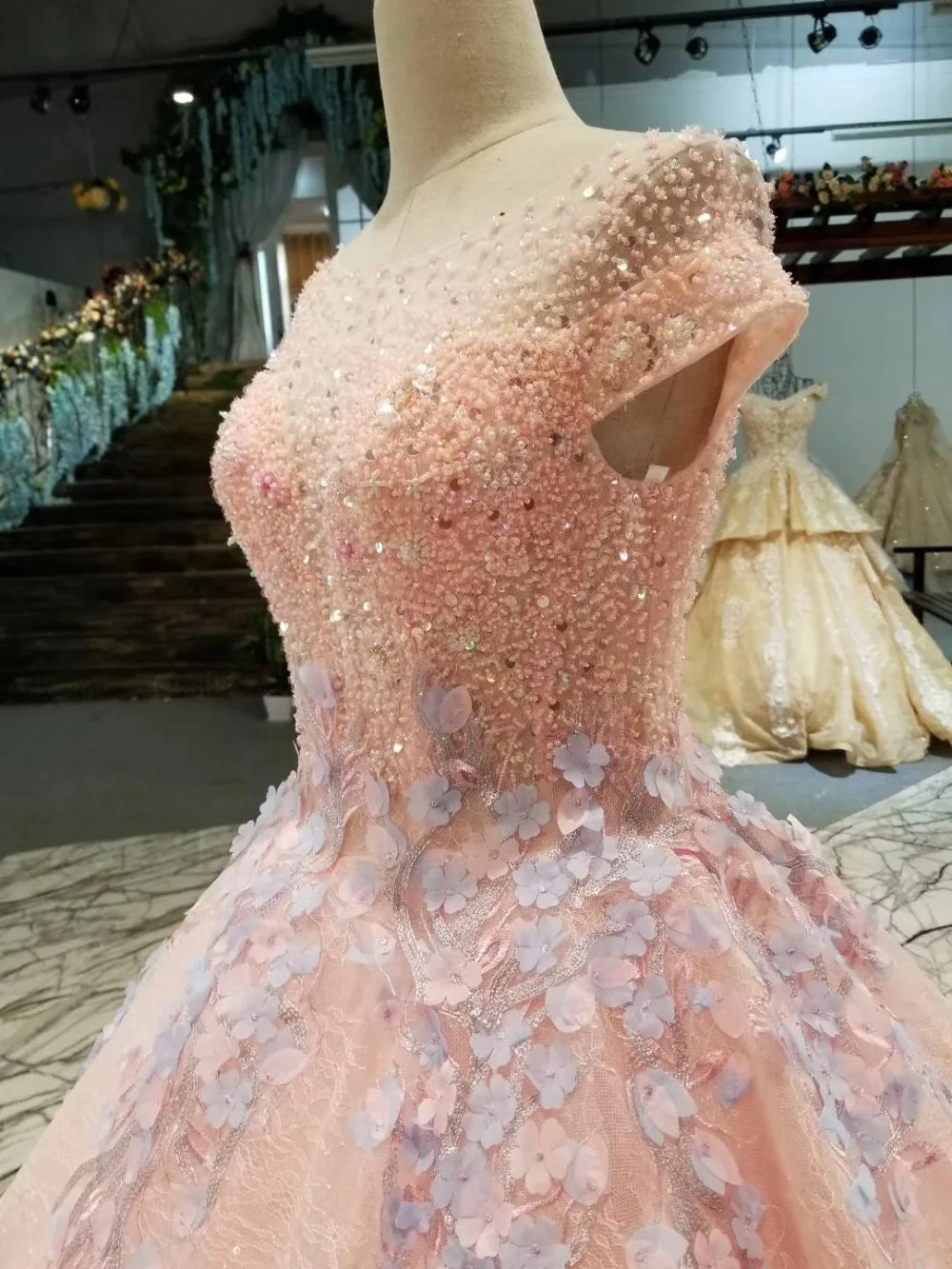 CloverBridal последний романтик Роскошные Цветы из бисера ручной работы пола Длина Розовое Кружевное бальное платье корсет Замочная скважина сзади