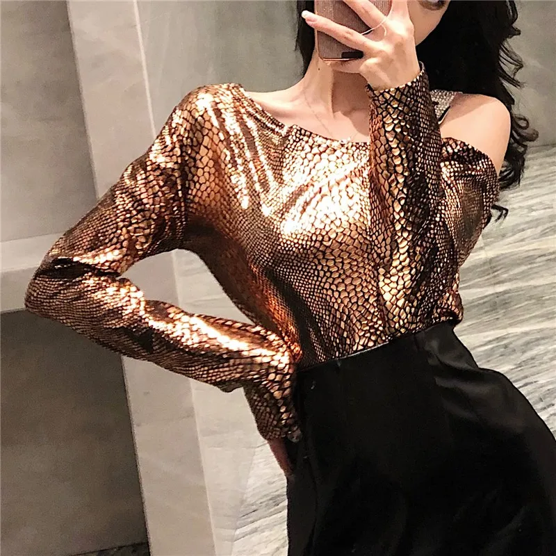 Блузка женская с открытыми плечами блестками и | Женская одежда
