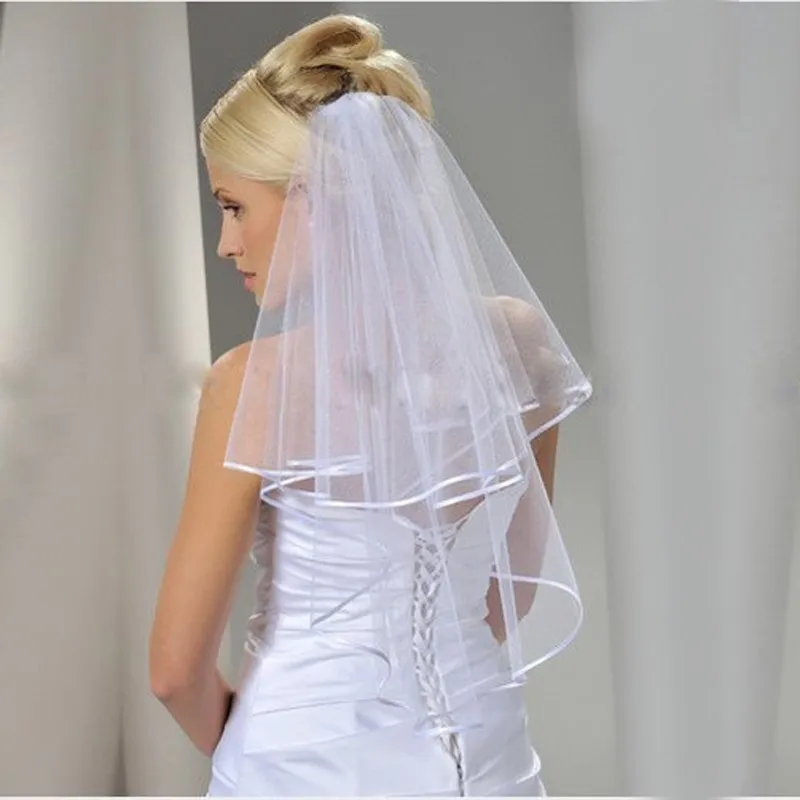 

2018 New Bridal Veil Two Layers Ribbon Edge Short Wedding Veil With Comb White 2 Layers Bridal Veil Wedding Accessories