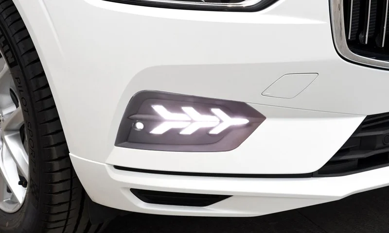 Для Volvo XC60 дневной ходовой светильник DRL светодиодный противотуманный фонарь с желтым поворотным сигналом