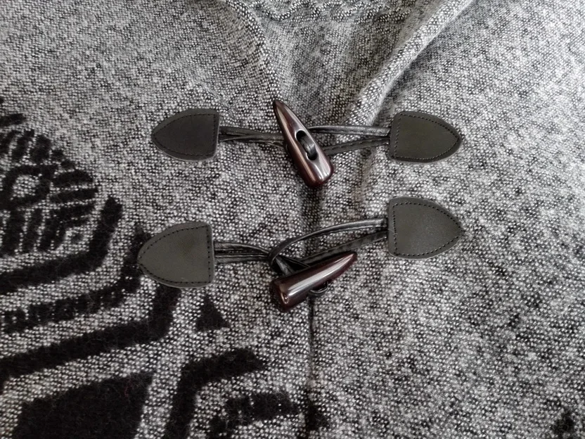 Новинка модное зимнее пончо однотонное плотное из смешанной шерсти с кисточками