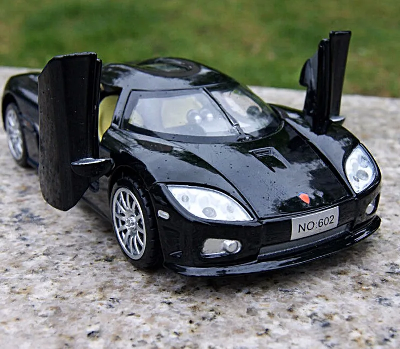 1/32 Koenigsegg черные модели автомобилей со звуком и светильник детские игрушки коллекции подарки без батареи
