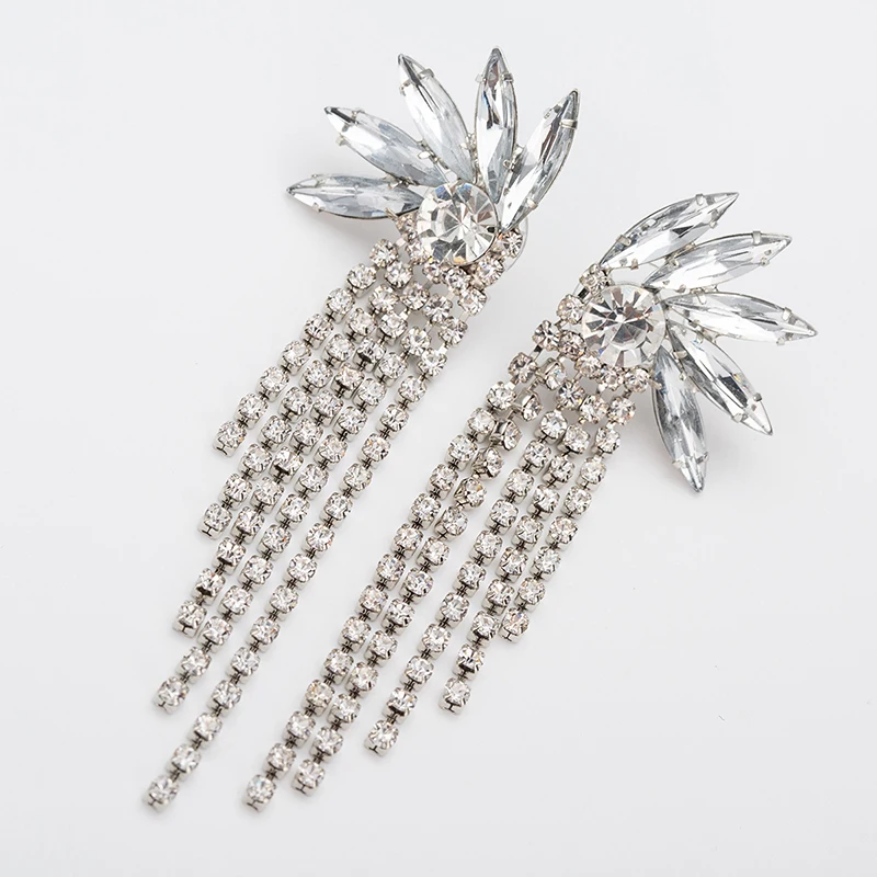 YFJEWE Модные женские длинные серьги с кисточками в форме цветка кристаллами для