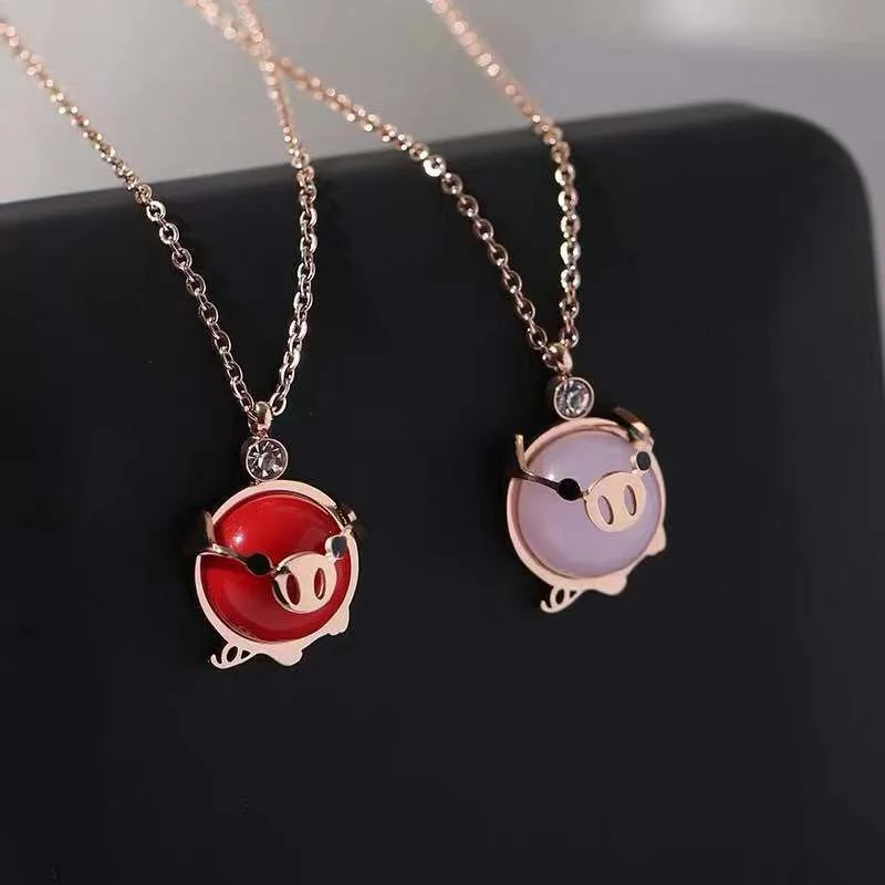 Подвески из титановой стали с розовым золотом Lucky pig | Украшения и аксессуары