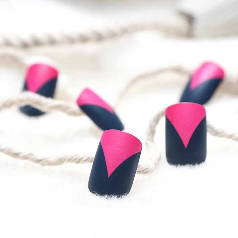 Новый дизайн специальные французские матовые накладные ногти черного и розового