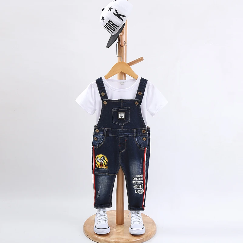 2018 Демисезонный для маленьких мальчиков Джинсовые комбинезоны дети собака Брюки