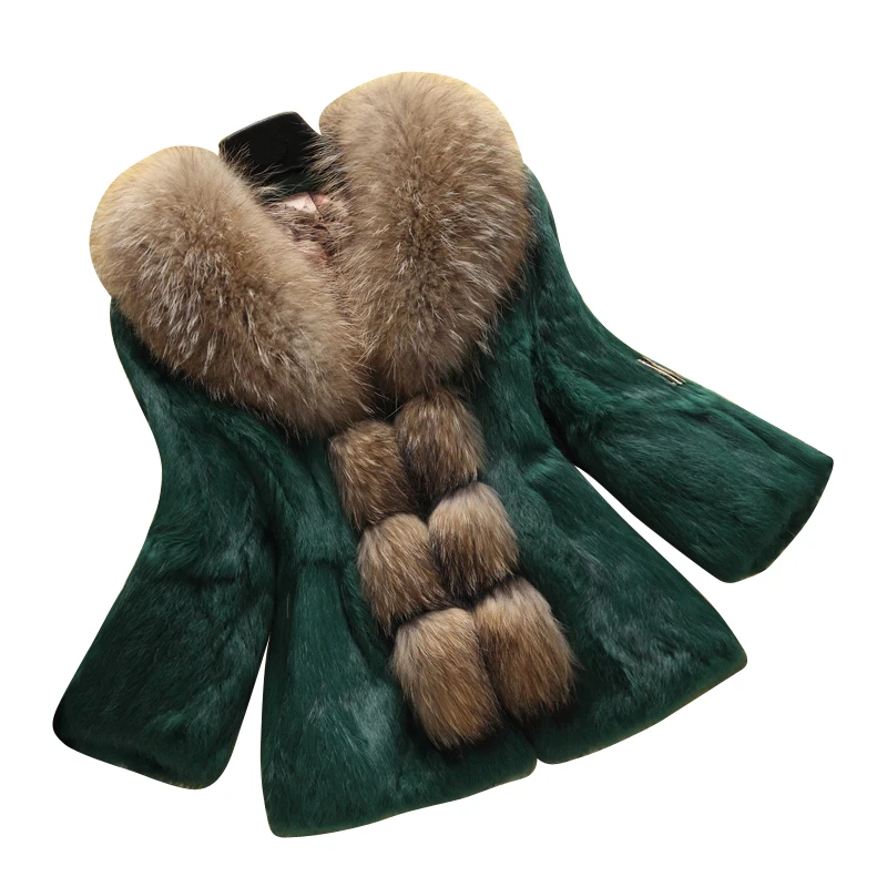 Зимнее модное короткое пальто из натурального меха енота с воротником