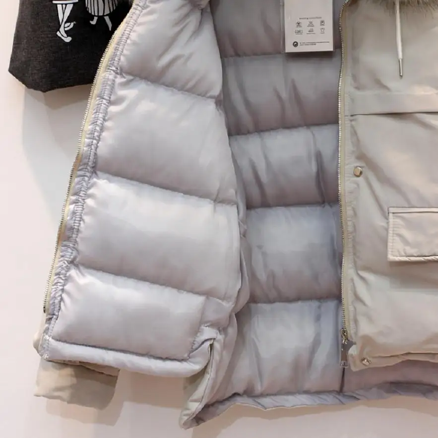 

Winter Fashion Women's Hooded Down Cotton Coat Faux Fur Collar Warm Parkas Female Loose Down Cotton-padded Bread Outwear L1790