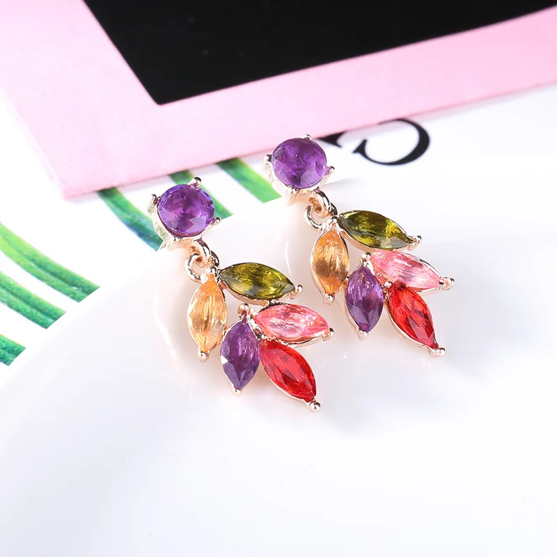 В богемном стиле мульти кубический циркон листья серьги со шпилькой для женщин
