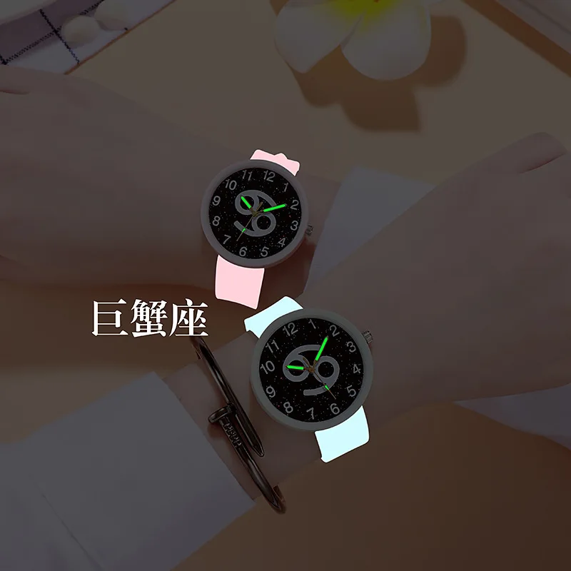 Милые маленькие свежие раковые светящиеся кварцевые часы с созвездием для