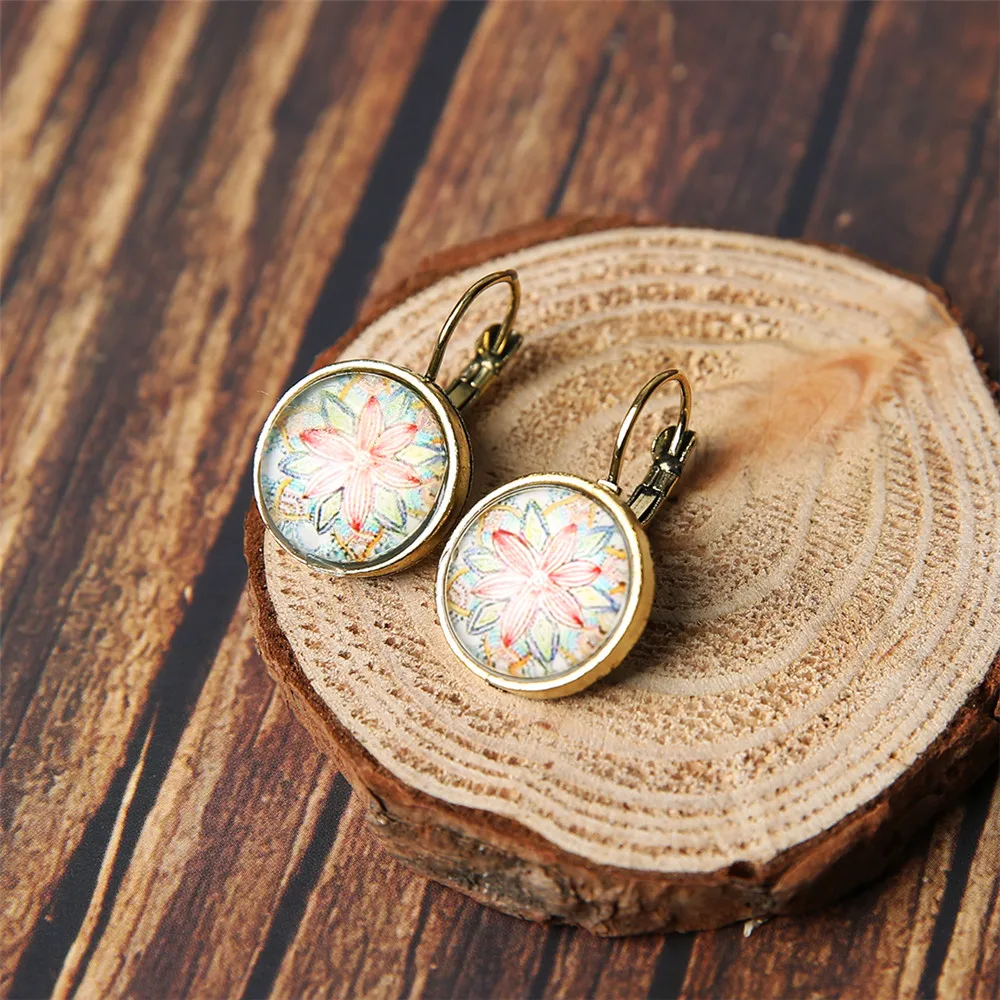 SAUVOO элегантный Винтаж со стразами узор Для женщин трендовые серьги-гвоздики