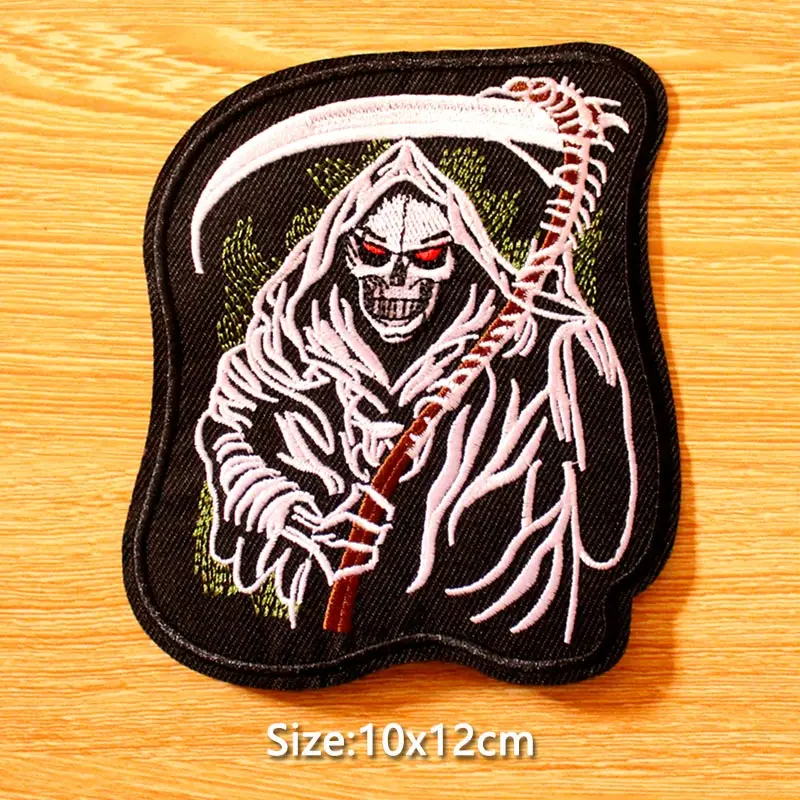 DIY Punk Skull Patch Embroidered Patches For Clothing Iron On Patches On Clothes Rock Hippie Patch Biker Badges Black Applique - Цвет: TI-PE0830CT