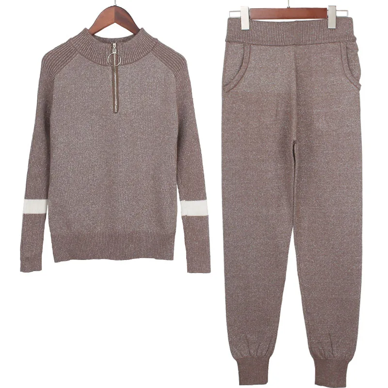 Трикотажный костюм женский: штаны + джемпер| |