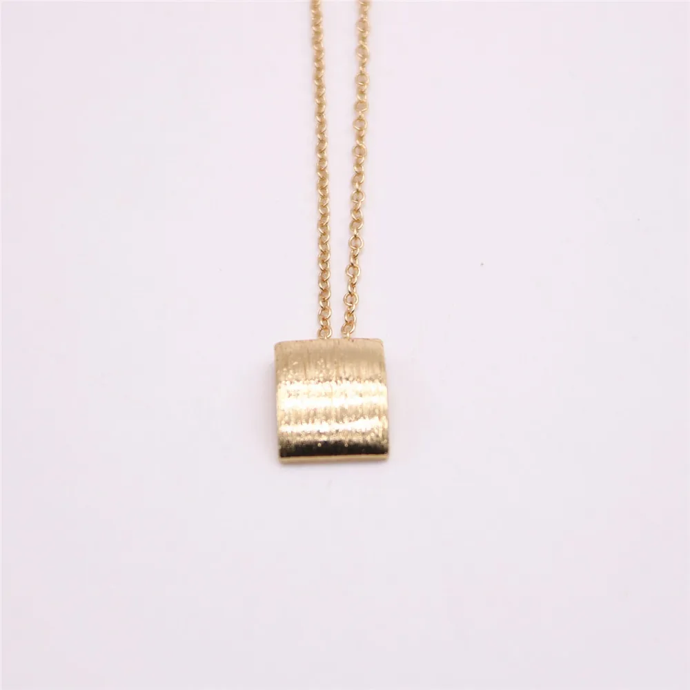 Однотонное ожерелье с квадратным кулоном для девочек женщин
