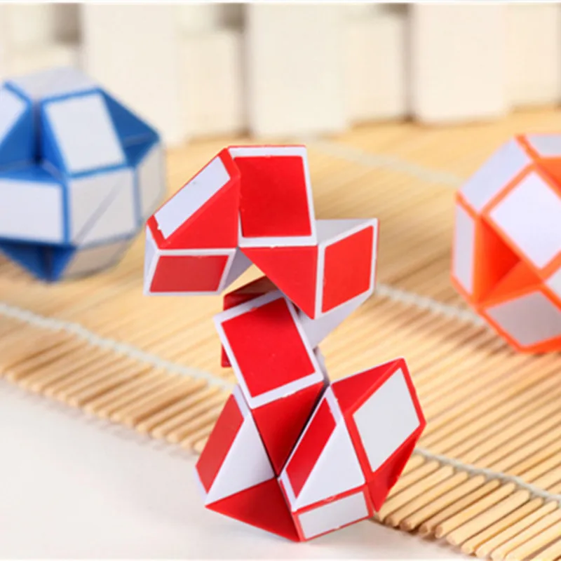 Различные линейки магический куб головоломка странная образная Магическая