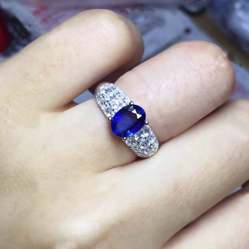 Женское кольцо с кианитом из серебра 925 пробы натуральным драгоценным камнем