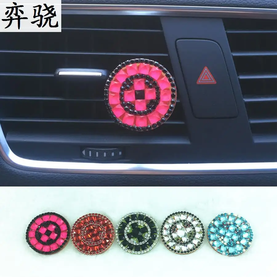 

Beautiful round Rhinestone Exquisite Car Perfume Mounted Drilling Perfume Air Conditioner Car Air Freshener styling Ornaments