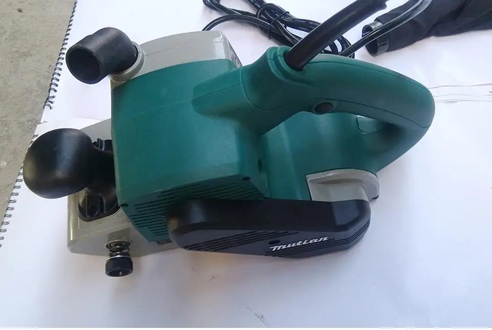 Япония Makita 4 дюйма абразивная ленточная машина ленточная шлифовальная машина по дереву Полированная Металлическая шлифовальная машина 1600 Вт 500 м/мин