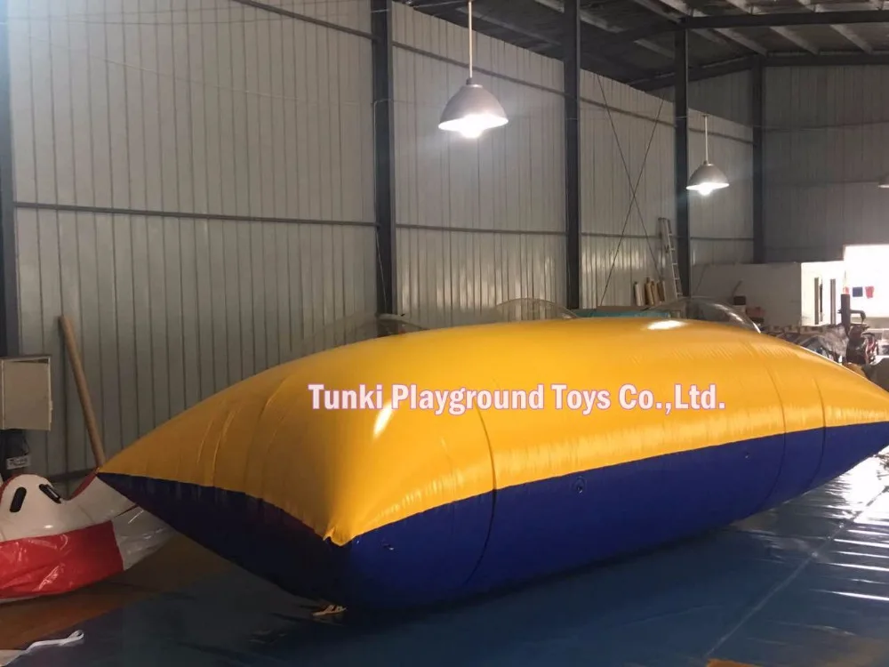 

7x3m yellow and blue inflatable water blob