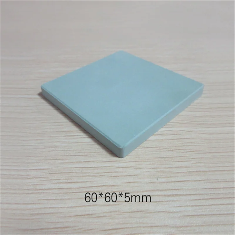 Керамический лист из карбида кремния 20*20*2 мм микропористый радиатор 10*10/15*15/60*60