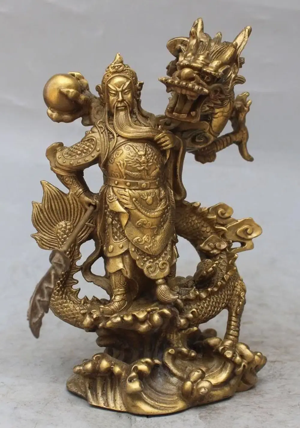 

Chinese Fengshui Bronze Guan Gong Yu Warrior God Sword Stand in Dragon Statue