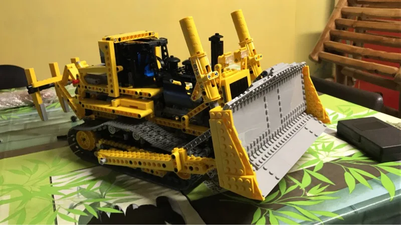 20008 техническая серия пульт дистанционного управления модель бульдозера сборка