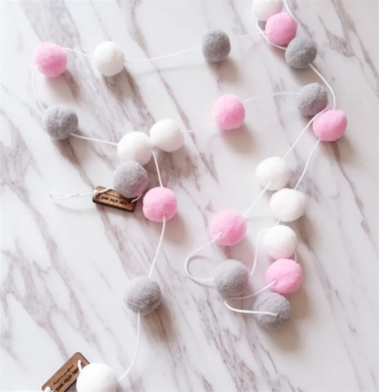 white gray pink 2 м INS скандинавском стиле ручной работы фетровые шерстяные шары для детской комнаты орнамент настенный домашний декор Детская гирлянда с помпонами вечерние реквизиты - Цвет: white gray pink