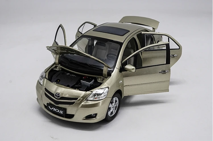 1:18 Toyota Vios 2008 литая под давлением модель автомобиля игрушка дверь может быть открывается для детей подарки на день рождения Коллекция игрушек