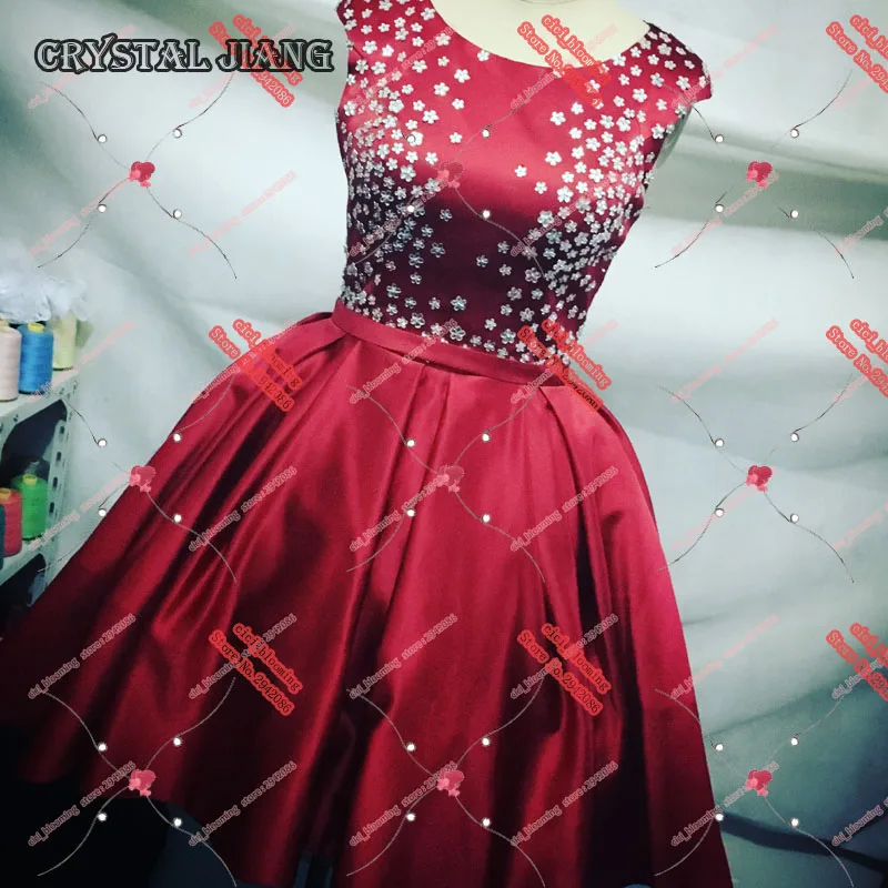 

Red Bridesmaid Dresses Hi-Lo Sleeveless Satin Vintage Gown