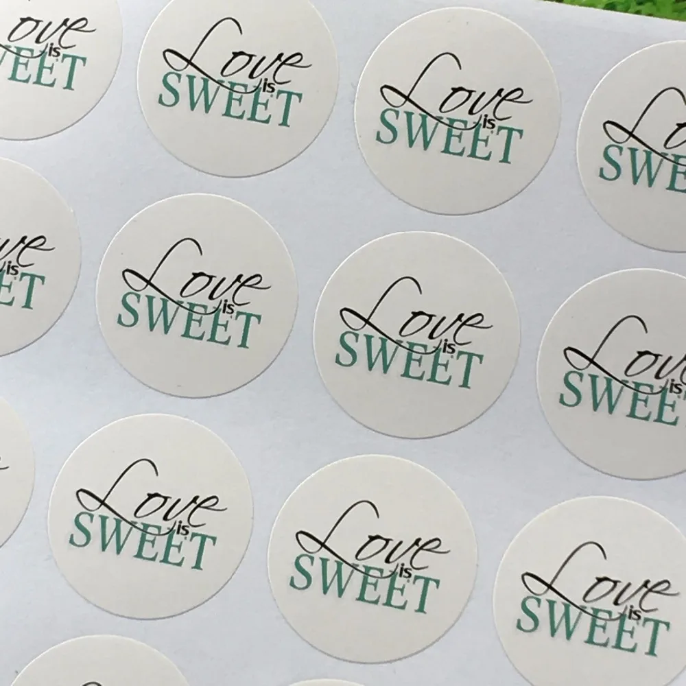 300 шт./лот 3 см круглые клейкие этикетки с принтом Love is Sweet для упаковки ювелирных