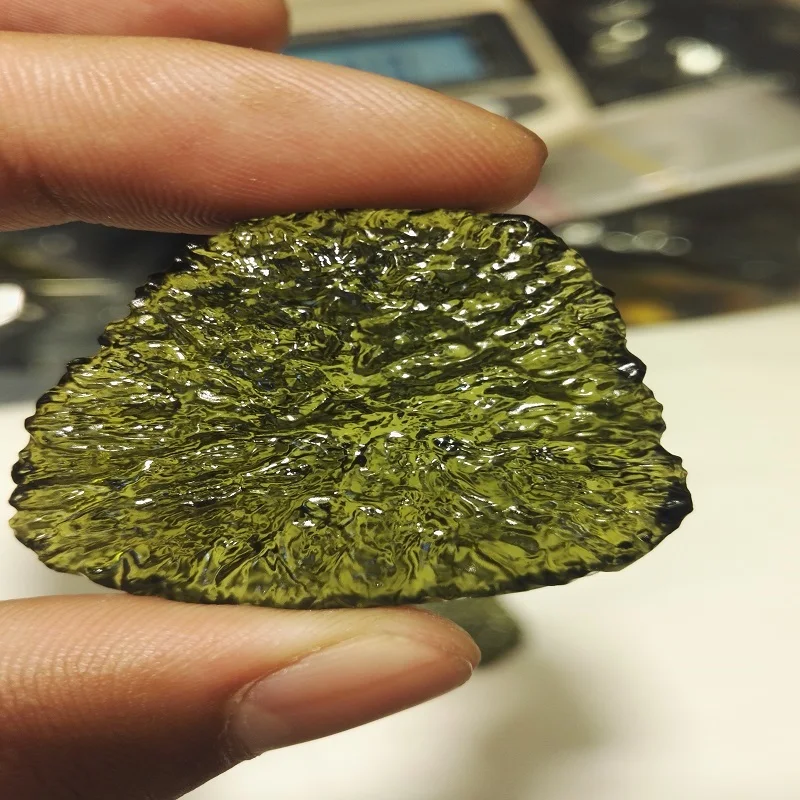 Новые продукты 20 г-25 г натуральный чешский Аэролит Moldavite Green Кристалл Рейки