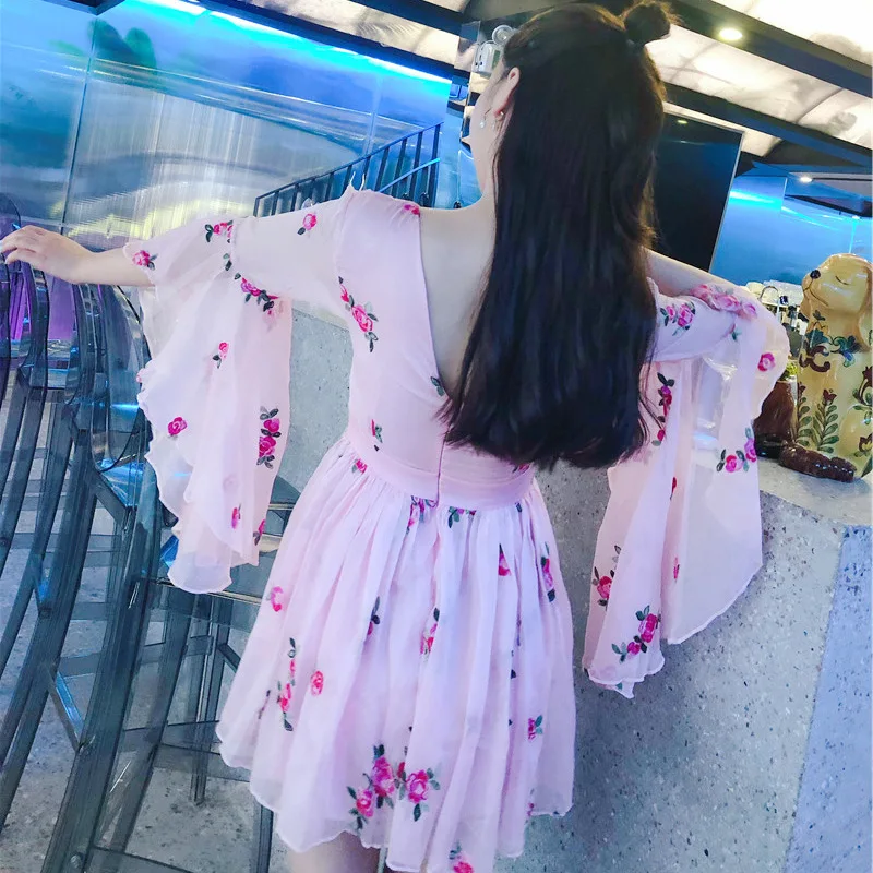 2021 Новинка в винтажном стиле Сезон лето повязки с цветочным принтом Платье