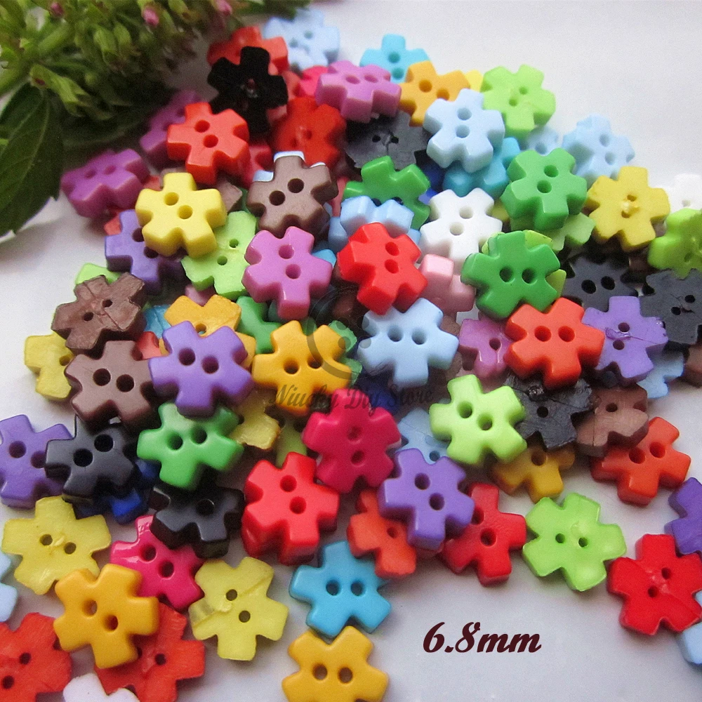 

Mini buttons 250pcs 6.8mm one / mixed color snowflake shape tiny doll buttons resin small buttons products for sewing and crafts