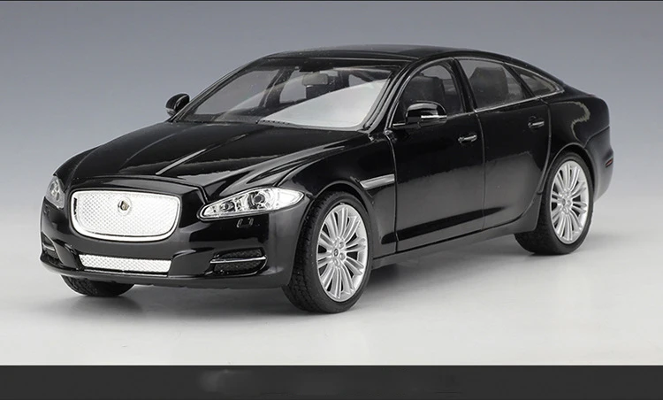 Welly 1:24 литая под давлением литая модель автомобиля игрушка для JAGUARed XJ с рулевым колесом управление передним колесом рулевая игрушка автомобиль для ребенка с коробкой