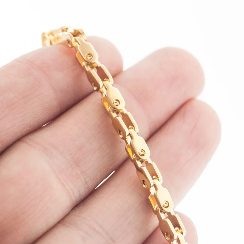 Простые браслеты-цепочки золотистого и серебряного цветов из нержавеющей стали