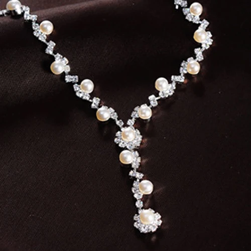 Набор ювелирных украшений для подруги ожерелье и серьги из прозрачной